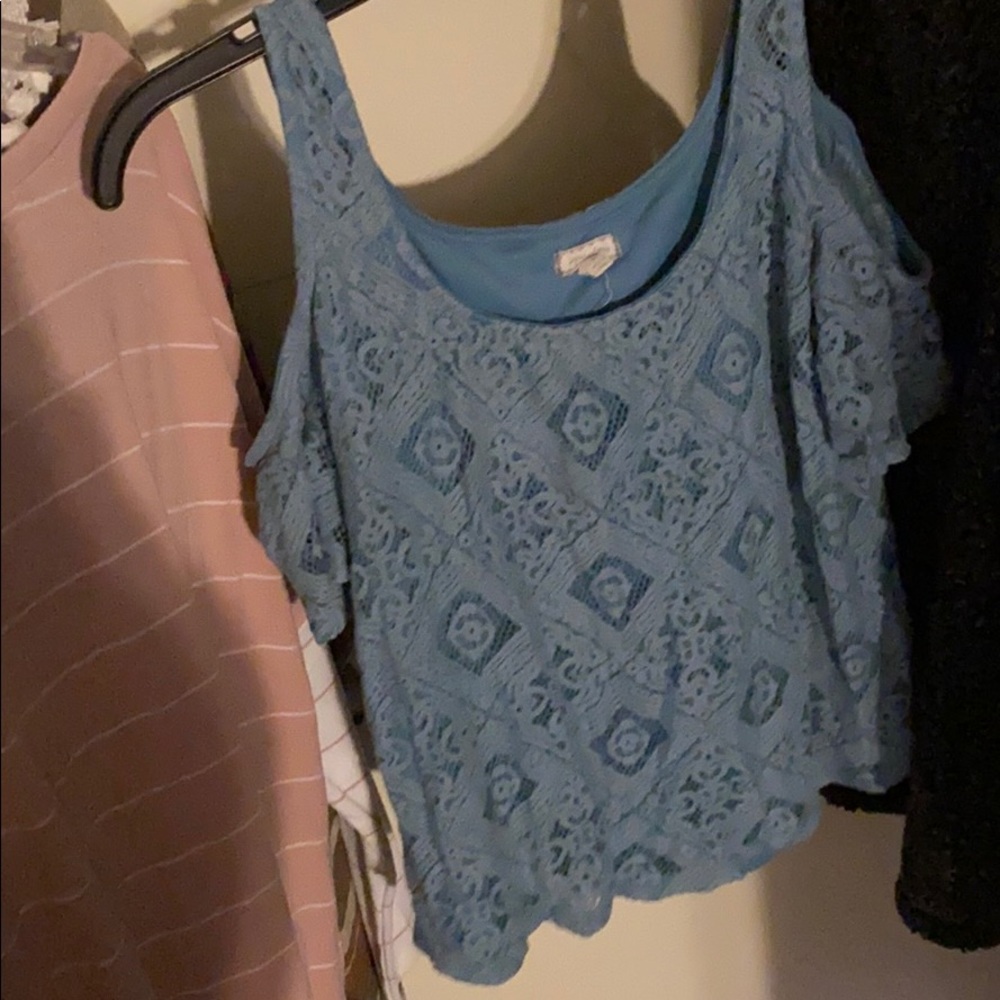 blue crop top